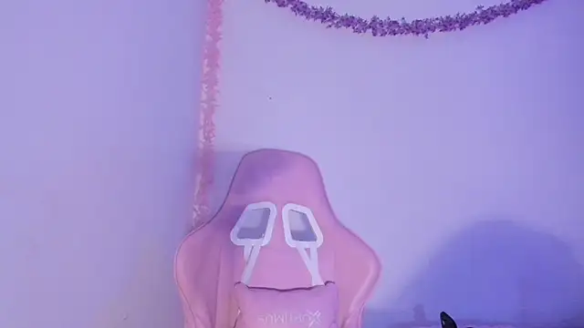 DulcineaRouse01 online show from 10.23.25