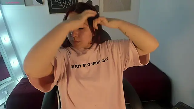 littlee red online show from 01.08.26