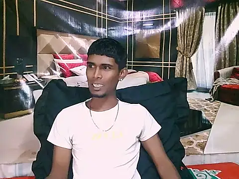 Snapshot of IndianThuggin chatting on 07.04.26 IndianThuggin online show from 07.04.26