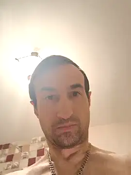 Snapshot of Andruu_ chatting on 10.22.25 Andruu online show from 10.22.25