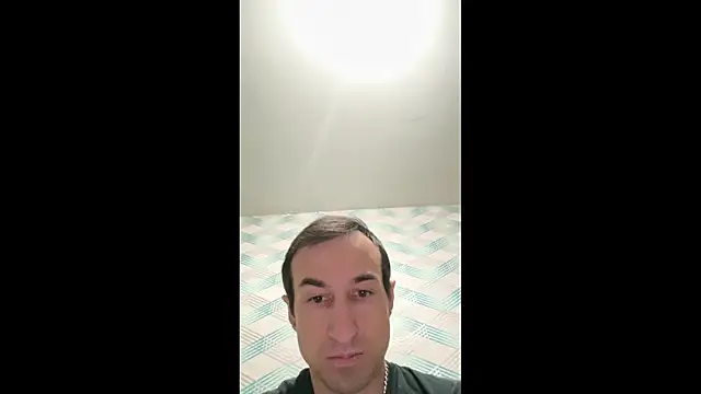 Snapshot of Andruu_ chatting on 10.25.25 Andruu online show from 10.25.25