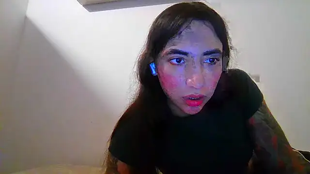 Snapshot of valeriahornier chatting on 07.22.26 valeriahornier online show from 07.22.26