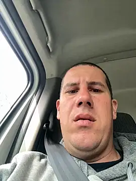 Snapshot of Szeximado31 chatting on 04.13.26 Szeximado31 online show from 04.13.26