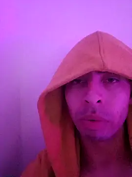 Snapshot of mateocastro20 chatting on 10.19.25 mateocastro20 online show from 10.19.25