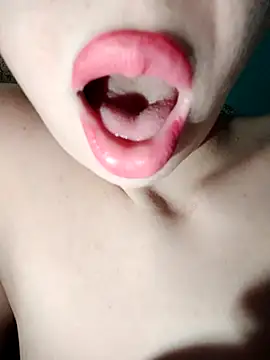 Loveyoudearxq online show from 11.22.25