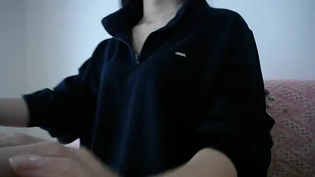 Snapshot of winterr12 chatting on 10.31.25 winterr12 online show from 10.31.25