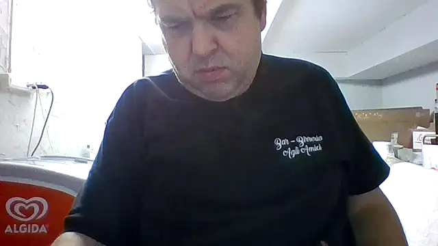 Snapshot of stefistefi8097 chatting on 11.20.25 stefistefi8097 online show from 11.20.25