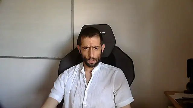 Snapshot of topg84 chatting on 06.16.26 topg84 online show from 06.16.26