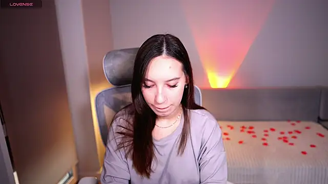 Snapshot of WhyEmmyCry chatting on 02.14.26 WhyEmmyCry online show from 02.14.26