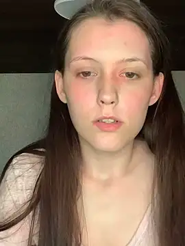 Snapshot of Thedeepwebcutie chatting on 11.01.25 Thedeepwebcutie online show from 11.01.25