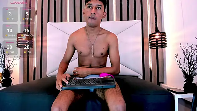 Snapshot of Natzuki_1 chatting on 02.12.26 Natzuki 1 online show from 02.12.26