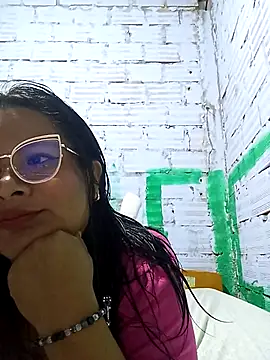 Snapshot of celeste122595 chatting on 05.14.26 celeste122595 online show from 05.14.26