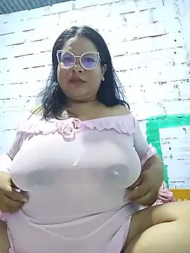 Snapshot of celeste122595 chatting on 06.07.26 celeste122595 online show from 06.07.26