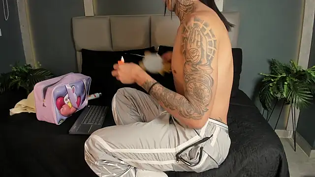 ArohomLester online show from 02.14.26