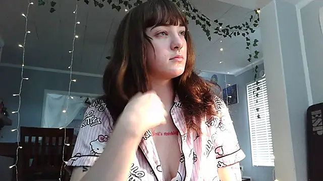 Snapshot of Trickylucy555 chatting on 08.07.26 Trickylucy555 online show from 08.07.26
