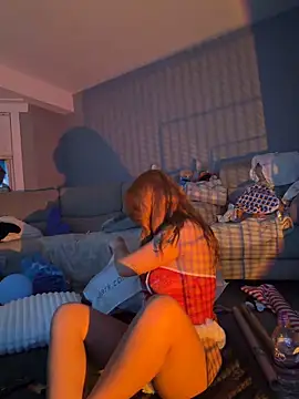 Ellieskyyee1 online show from 12.19.25