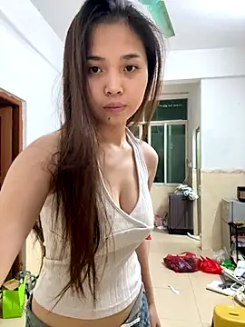 Snapshot of aaaaawhate chatting on 12.14.25 aaaaawhate online show from 12.14.25