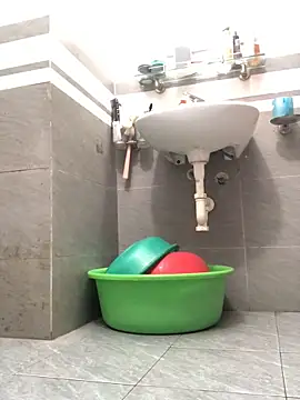 HinayLa online show from 04.06.26