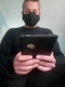 Imyourguy2025 online show from 11.05.25