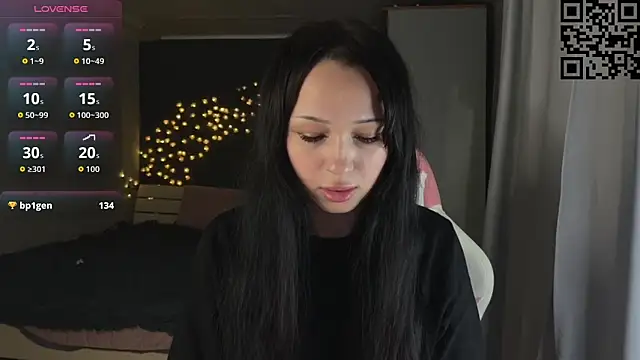 ella simons online show from 04.17.26