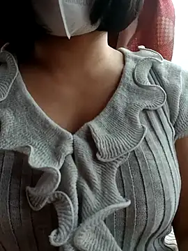 Snapshot of Mina-02 chatting on 10.21.25 Mina-02 online show from 10.21.25