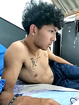 LyliaWood online show from 10.25.25