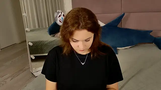 KirraMoss online show from 07.10.26