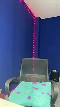 Snapshot of NikitaDragunXXX chatting on 05.20.26 NikitaDragunXXX online show from 05.20.26