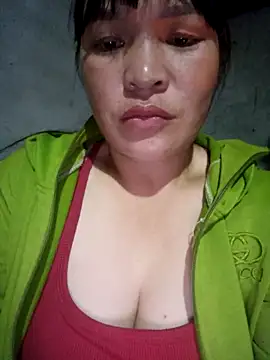 Snapshot of chipu06 chatting on 10.31.25 chipu06 online show from 10.31.25