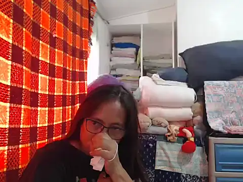 Kinkybela2025 online show from 11.30.25