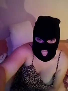 portuguesacasada online show from 11.23.25