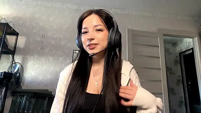 TashiaCassln online show from 10.21.25
