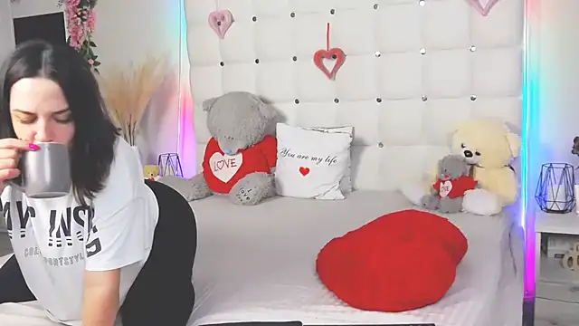 Snapshot of AlsouKass chatting on 06.15.26 AlsouKass online show from 06.15.26