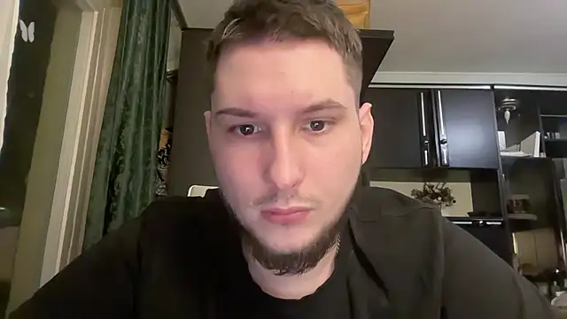 Snapshot of Pablo_benzoo chatting on 10.21.25 Pablo benzoo online show from 10.21.25