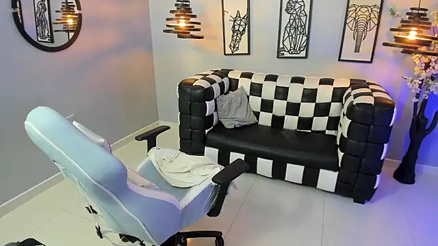 Snapshot of Bianca_Millf chatting on 05.18.26 Bianca Millf online show from 05.18.26