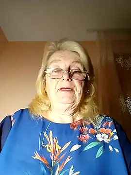 AmyLove353 online show from 11.19.25