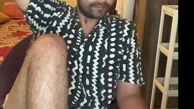 MakeMeAwareAah online show from 10.25.25