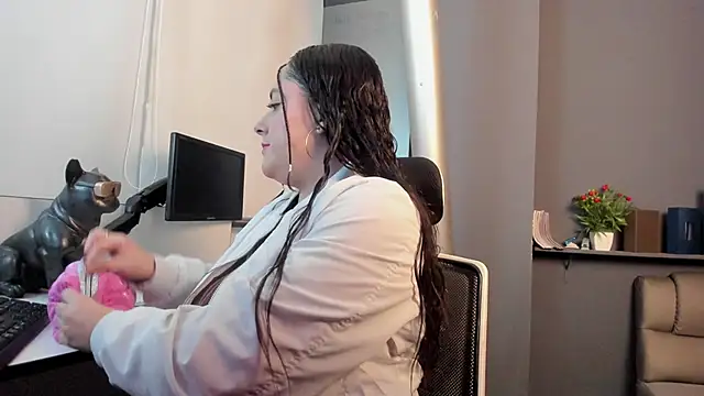 Danna piink  online show from 03.27.26