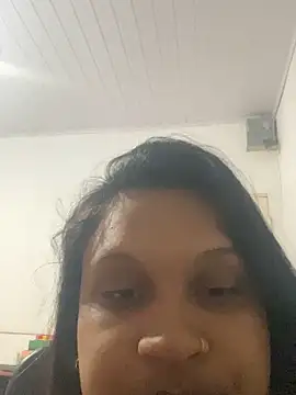 VictoriaSwee online show from 10.20.25