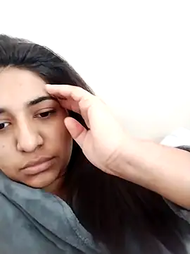 Your Girl Zara online show from 10.21.25