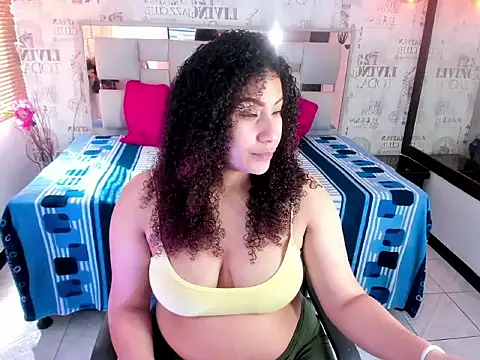 ROZZE MILA online show from 11.07.25