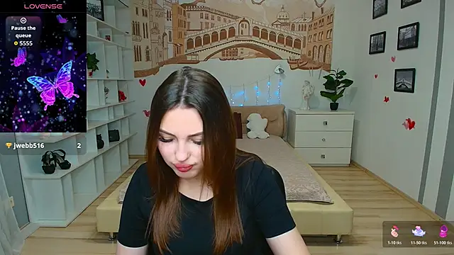 KittyShenson online show from 04.10.26