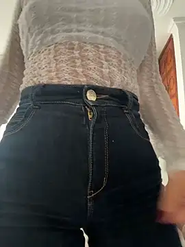 Snapshot of Talia_Bonet chatting on 05.20.26 Talia Bonet online show from 05.20.26