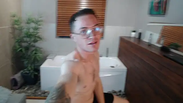 Lil James online show from 12.13.25