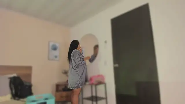 YariRose online show from 01.10.26