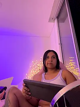 aly nicols online show from 12.14.25