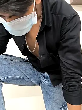 Snapshot of adi8210 chatting on 11.12.25 adi8210 online show from 11.12.25