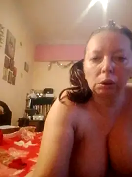 Snapshot of Mairi702 chatting on 11.26.25 Mairi702 online show from 11.26.25