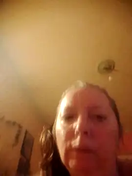 Snapshot of Mairi702 chatting on 05.08.26 Mairi702 online show from 05.08.26