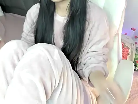 Snapshot of NewMoon2x chatting on 01.17.26 NewMoon2x online show from 01.17.26